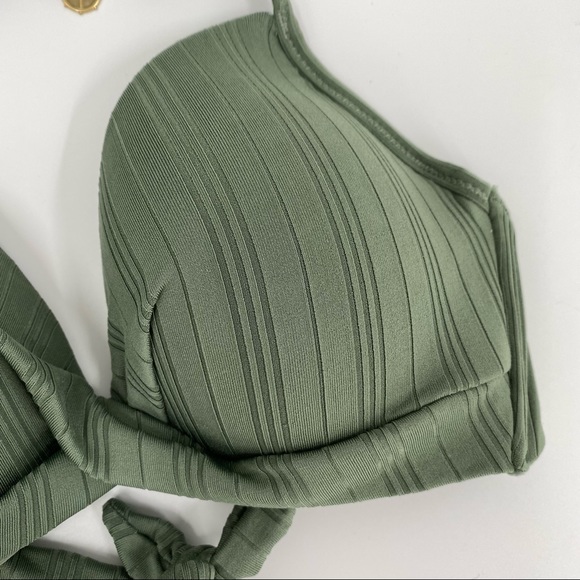 Vince Camuto IGUANA Green Ripple Wrap-Front Halter Bikini Swim Top Size Small - Picture 4 of 12